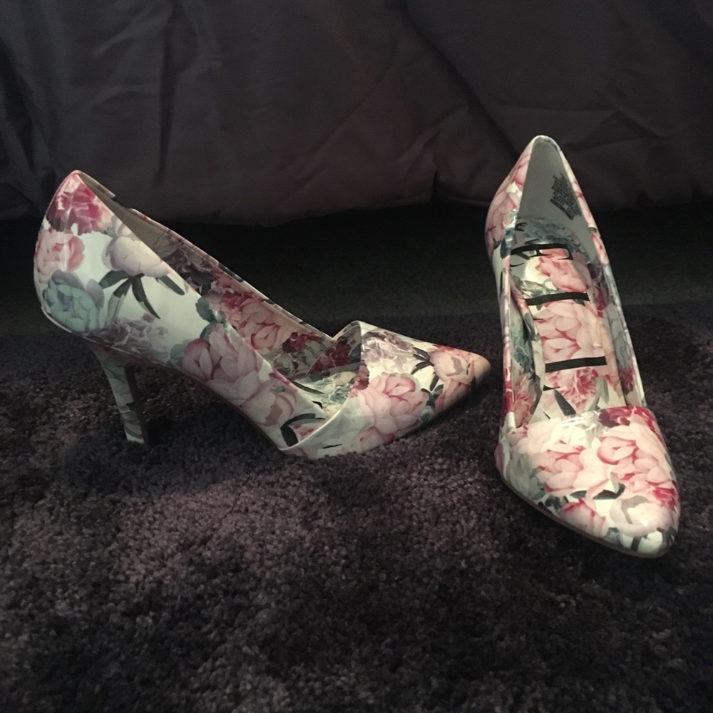 ELLE Floral Heels